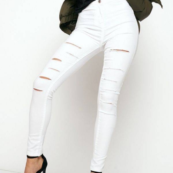 Women's Pull-On Distressed Denim Jeggings in White - Picture 7 of 10